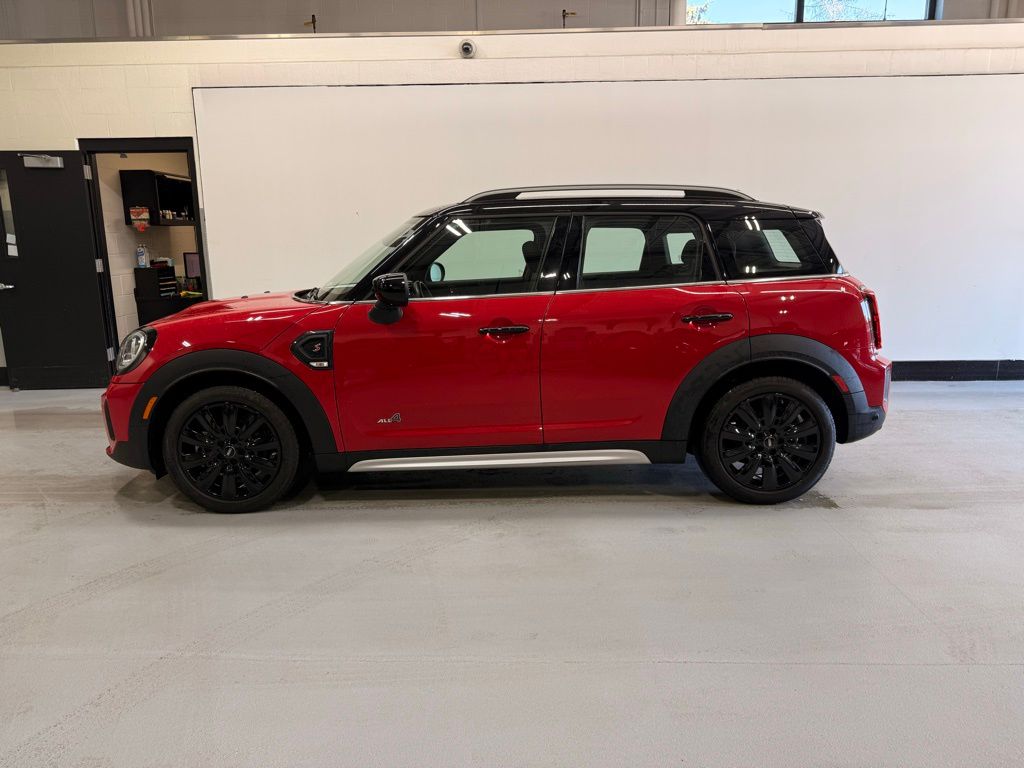 2022 MINI Cooper Countryman Signature 2