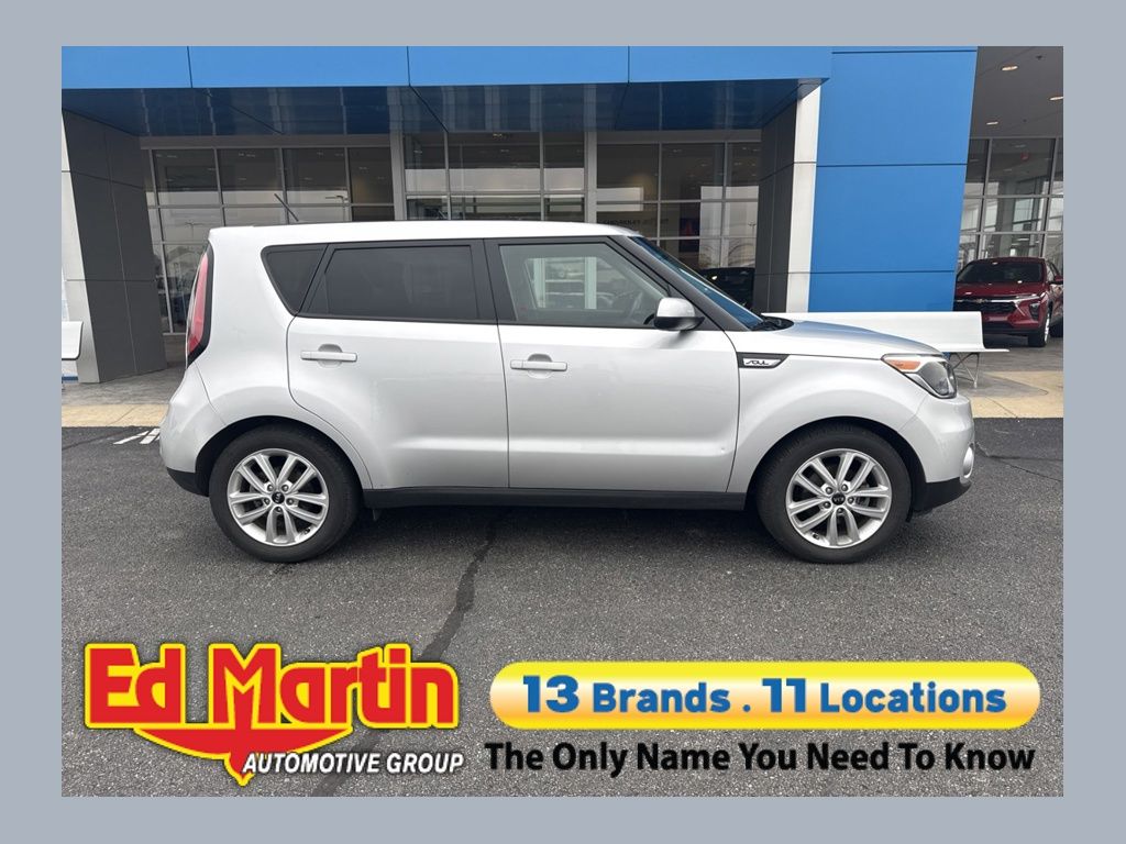 Bright Silver 2018 Kia Soul Wagon Front-Wheel Drive 6-Speed Automatic