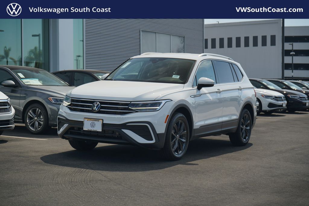 2024 Volkswagen Tiguan 2.0T SE 1