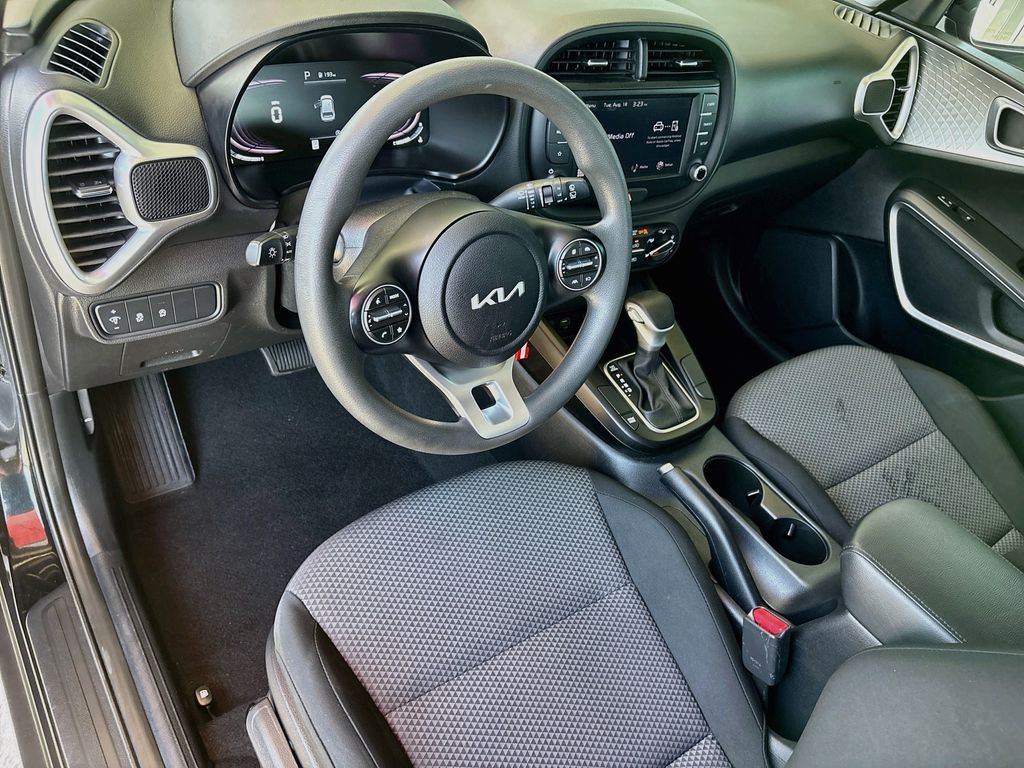 Thumbnail: 2023 Kia Soul - 9
