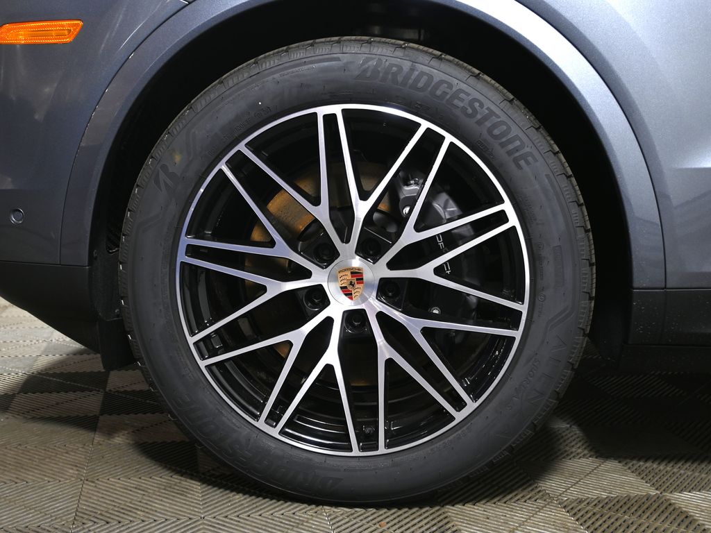 Thumbnail: 2026 Porsche Cayenne - 12