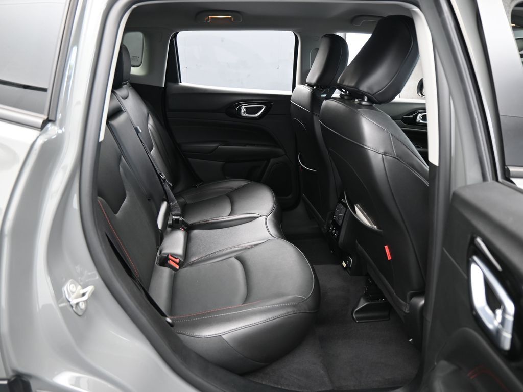 Used 2022 Sting-Gray Clearcoat Jeep Trailhawk image 33