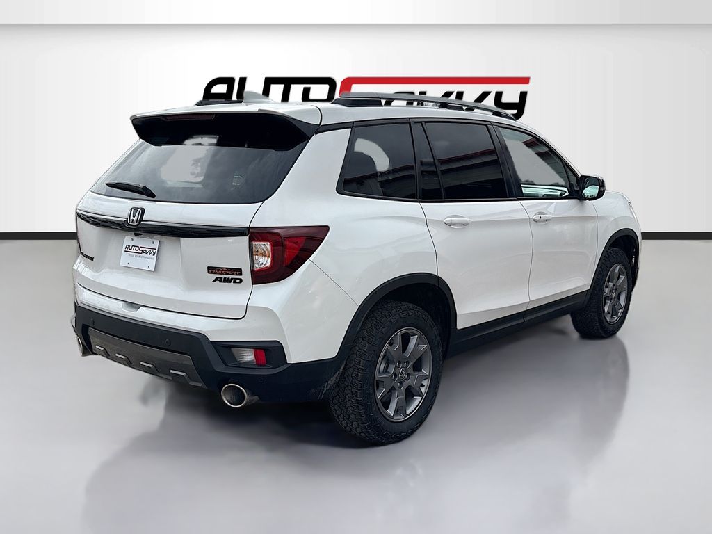 Used 2025 White Honda TrailSport image 7