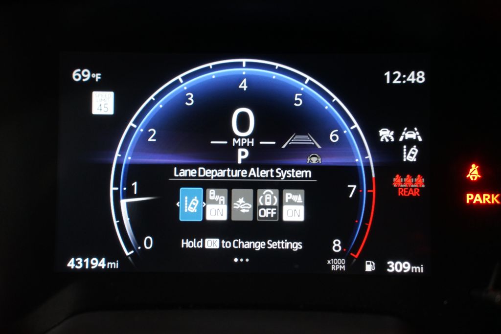 2024 Toyota Corolla Cross XLE 16