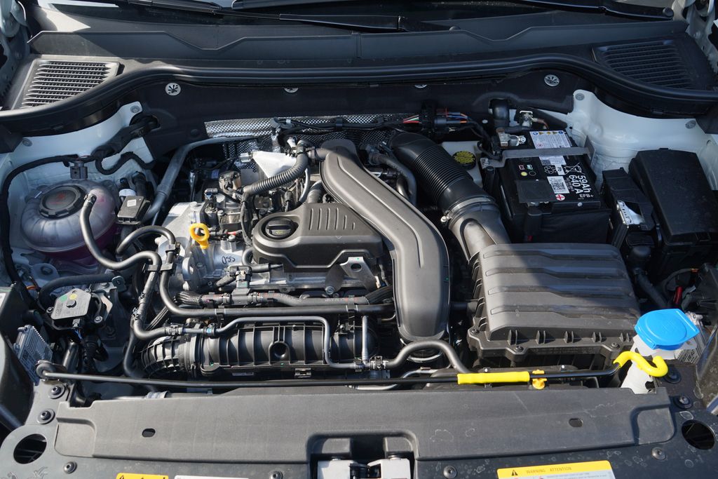 Thumbnail: 2025 Volkswagen Taos - 12