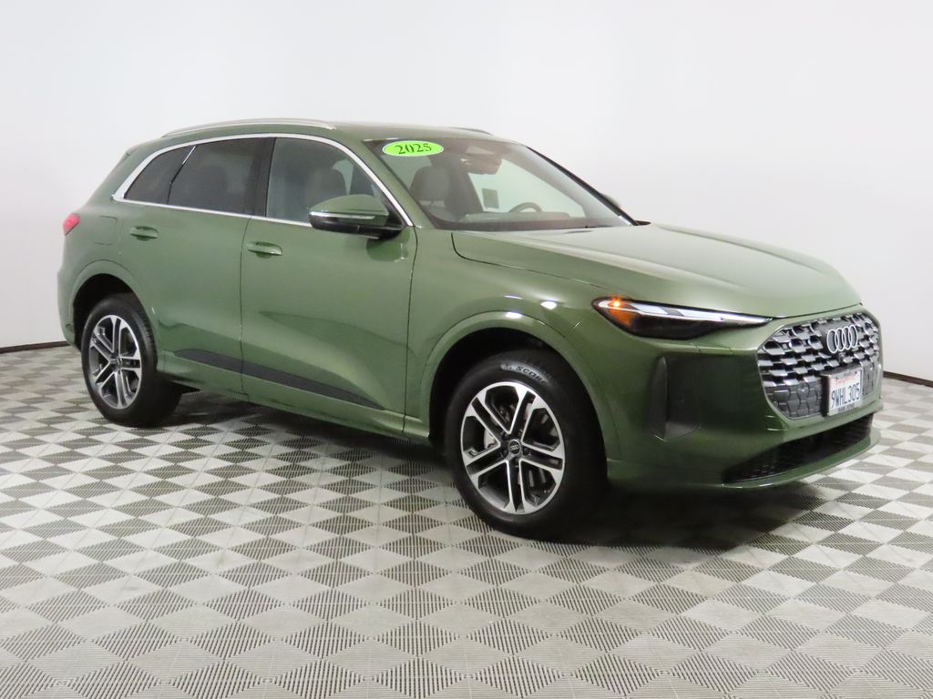 Thumbnail: 2025 Audi Q5 - 7