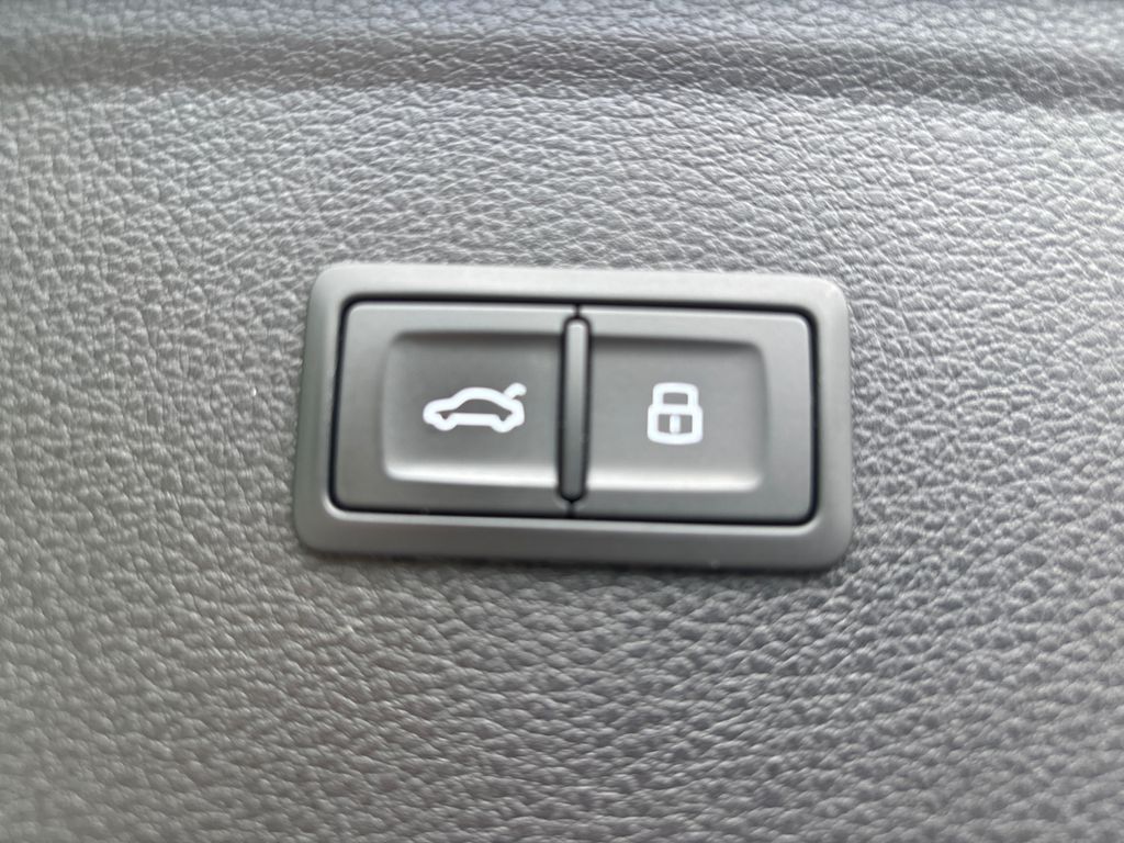 2023 Audi Q5 Premium - Photo 12
