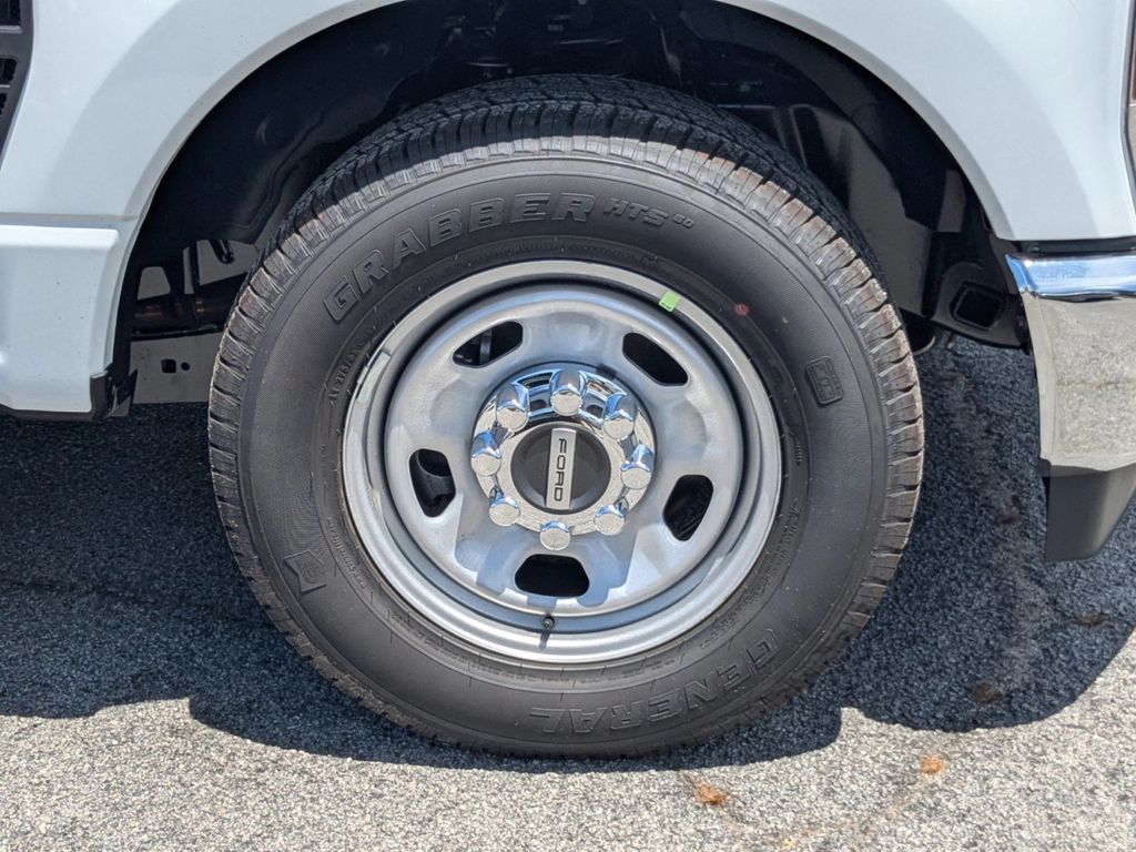 2025 Ford F-350 Super Duty XL