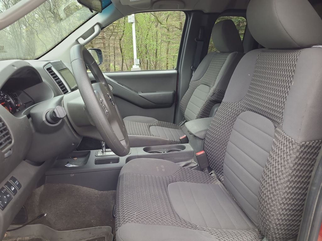 2013 Nissan Frontier SV 5