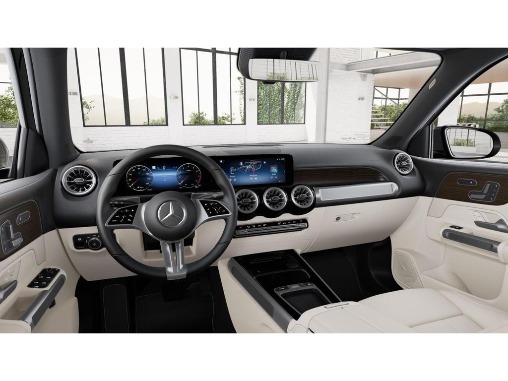 2026 Mercedes Benz GLB 250 4MATIC photo 3