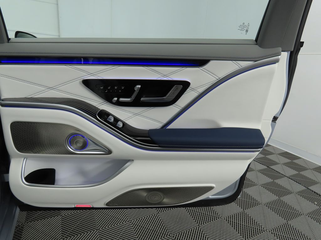 Thumbnail: 2024 Mercedes-Benz S-Class - 27