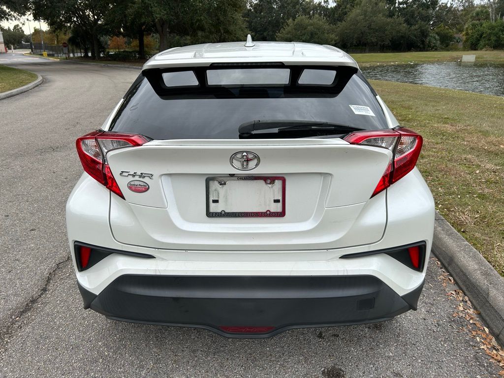 Thumbnail: 2018 Toyota C-HR - 4