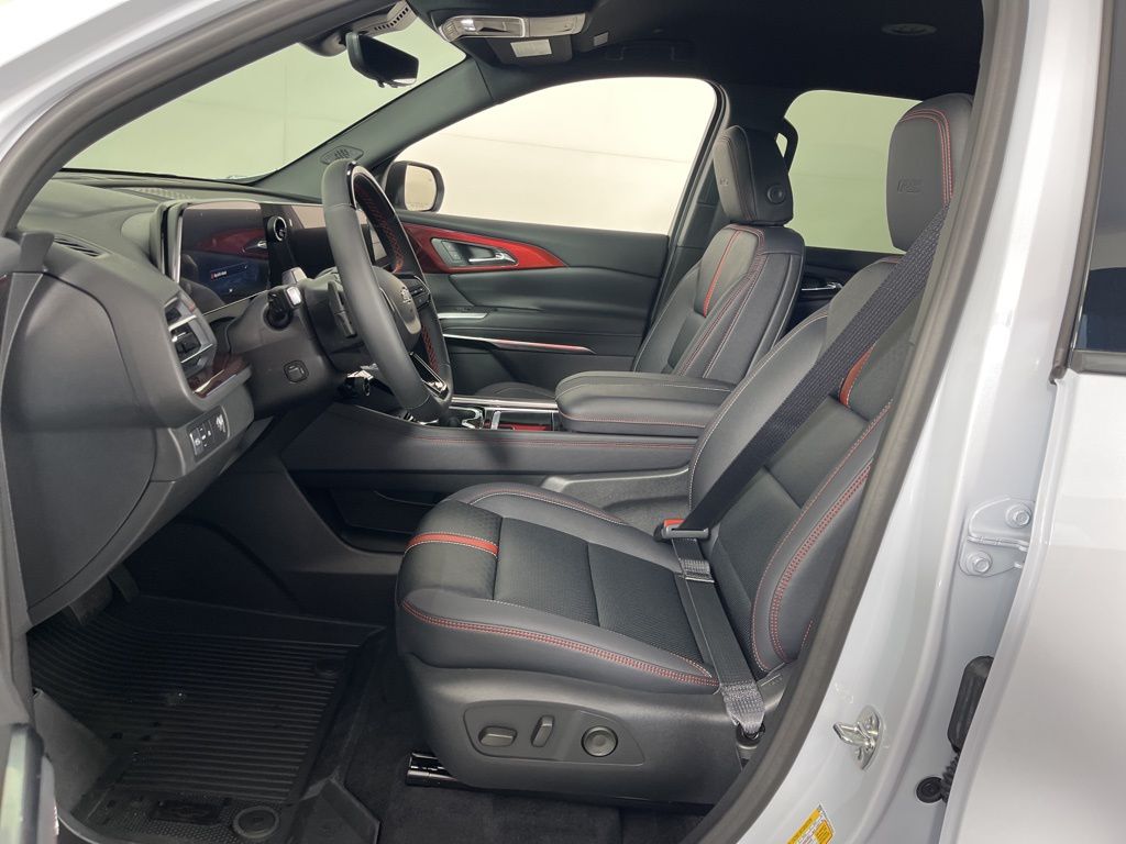 Thumbnail: 2026 Chevrolet Traverse - 26