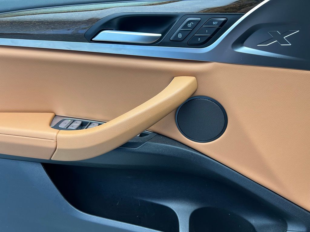 Thumbnail: 2023 BMW X3 - 21