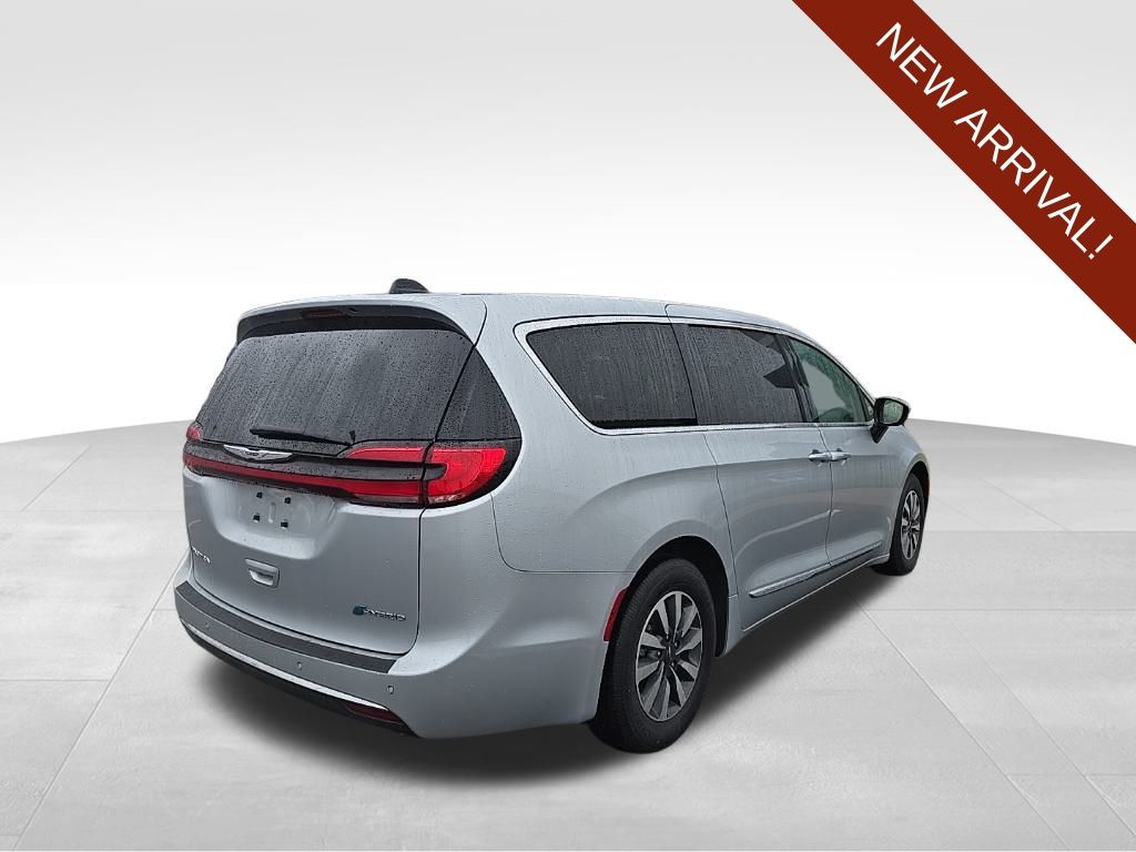 Used 2023 Chrysler Pacifica Hybrid For Sale in Fort Wayne, IN