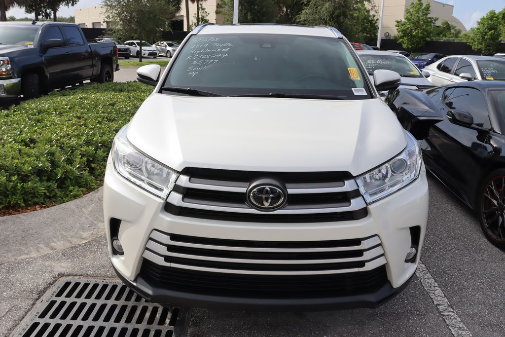 Thumbnail: 2019 Toyota Highlander - 5
