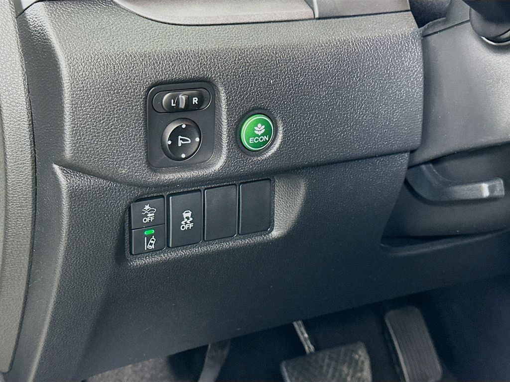 Thumbnail: 2019 Honda Passport - 10