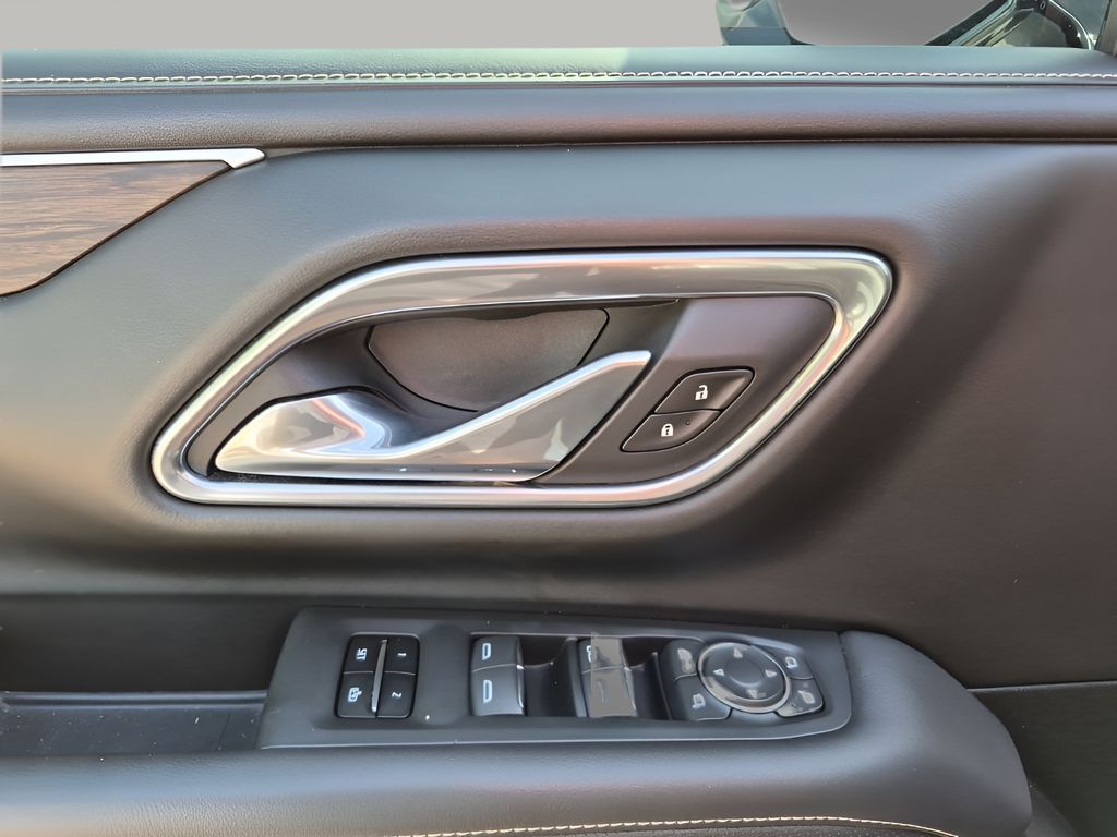 Used Car 2021 Chevrolet Suburban  Premier For Sale Under $40,000 In Austin, Texas