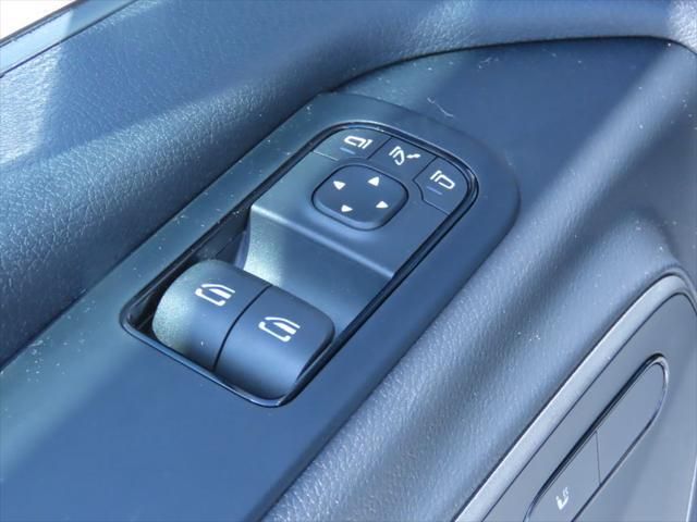 Thumbnail: 2025 Mercedes-Benz Sprinter - 21