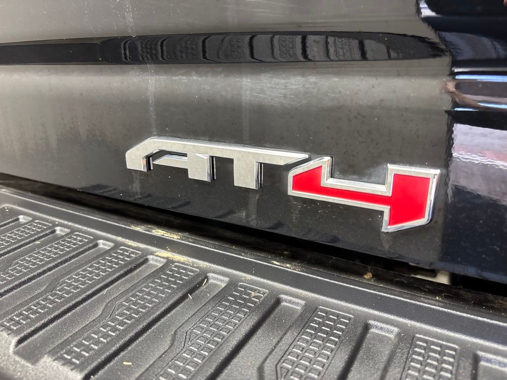Thumbnail: 2024 GMC Sierra 2500 - 15
