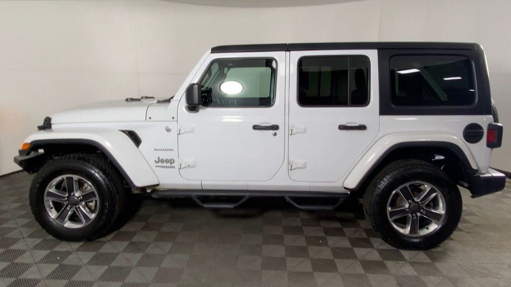 2018 Jeep Wrangler Unlimited Sahara 5