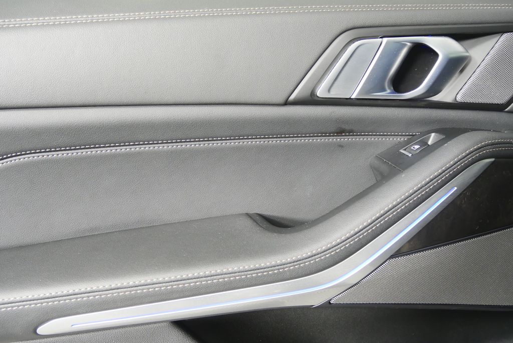 Thumbnail: 2024 BMW X5 - 14