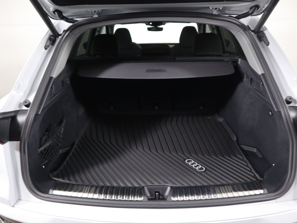 Thumbnail: 2025 Audi Q5 - 30