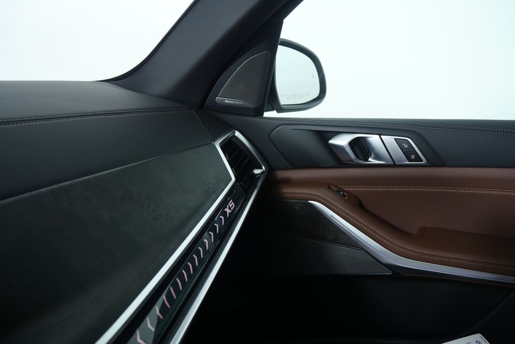 Thumbnail: 2026 BMW X5 - 24