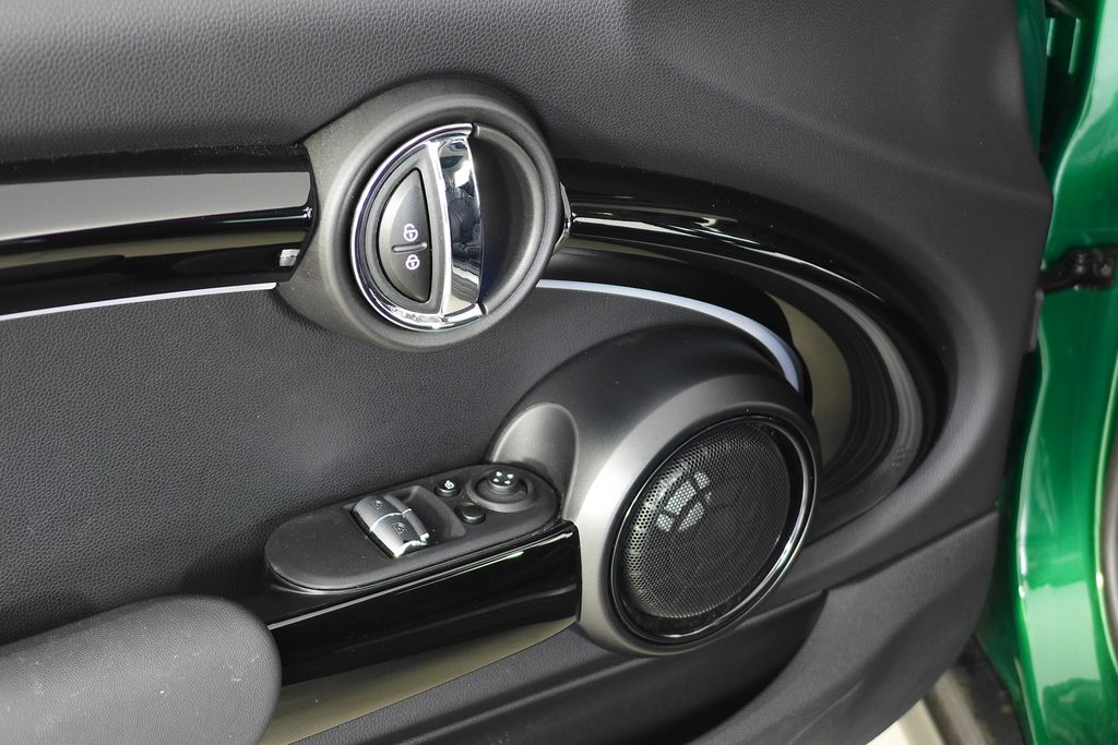 2024 MINI Cooper SE 12