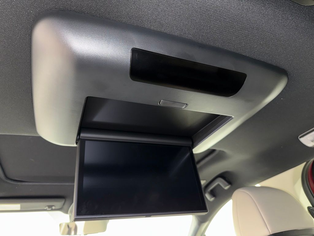 Thumbnail: 2026 Toyota Sienna - 23
