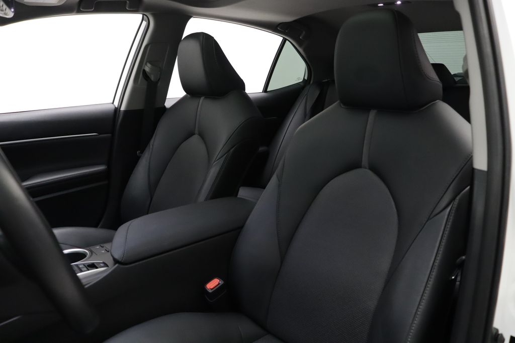 2023 Toyota Camry XLE 13