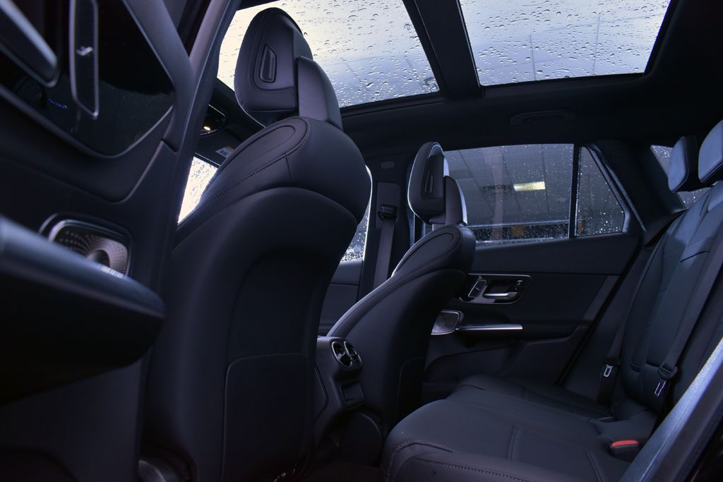 Thumbnail: 2026 Mercedes-Benz GLC - 22