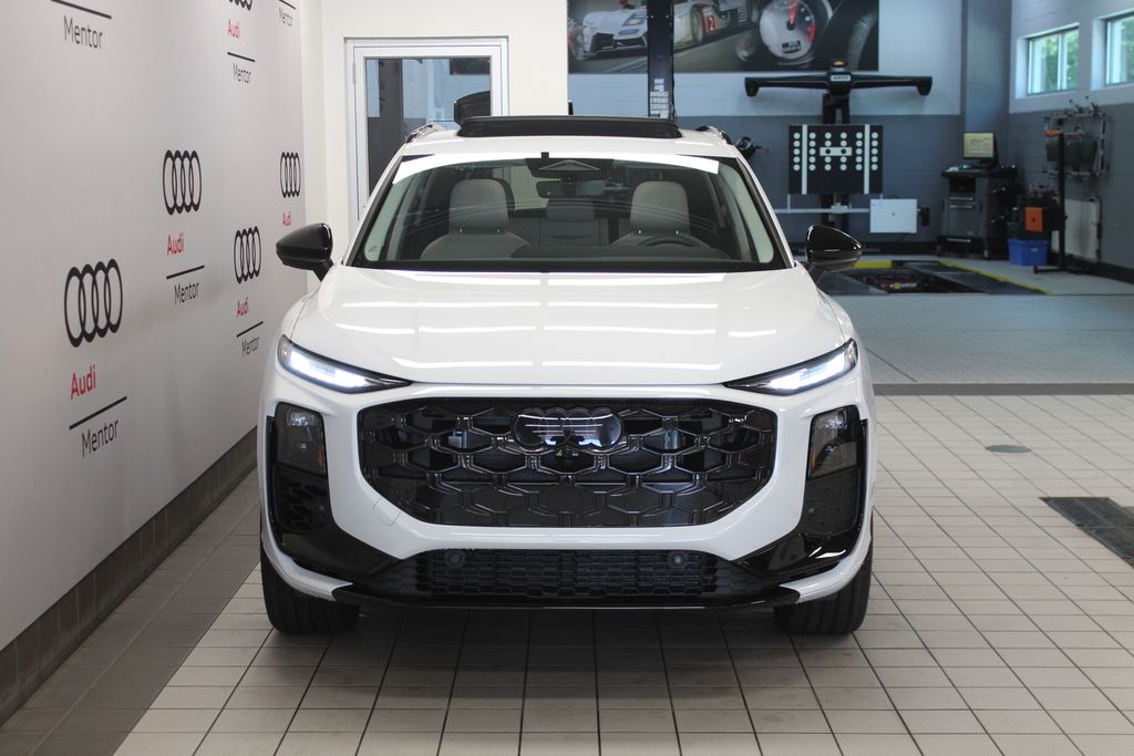 Thumbnail: 2026 Audi Q3 - 9