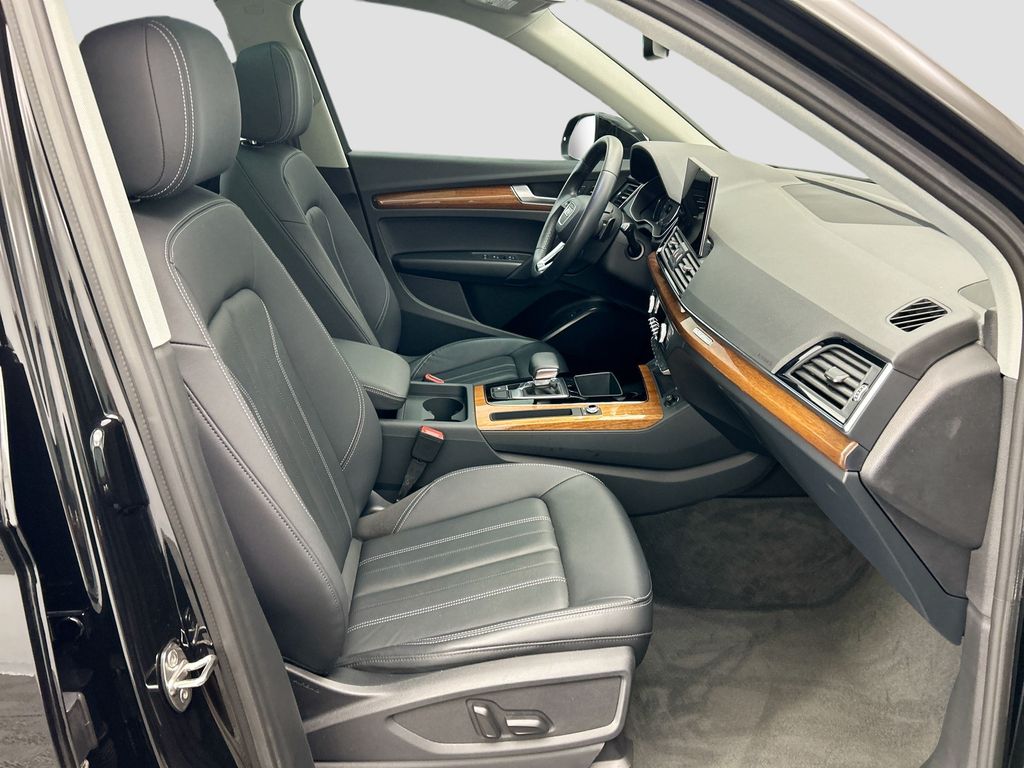 Thumbnail: 2023 Audi Q5 - 18