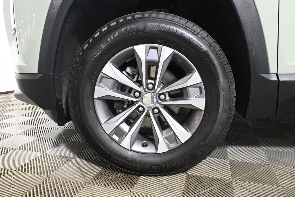 Thumbnail: 2026 Chevrolet Equinox - 12
