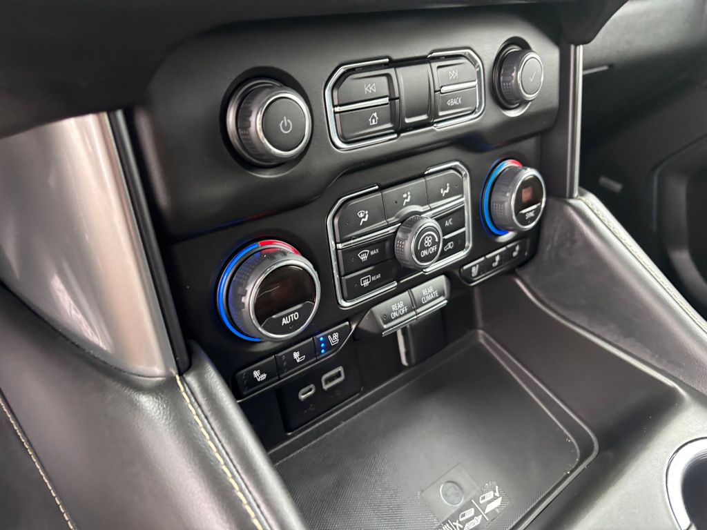 Used Car 2023 Chevrolet Suburban  Premier For Sale Under $50,000 In Austin, Texas