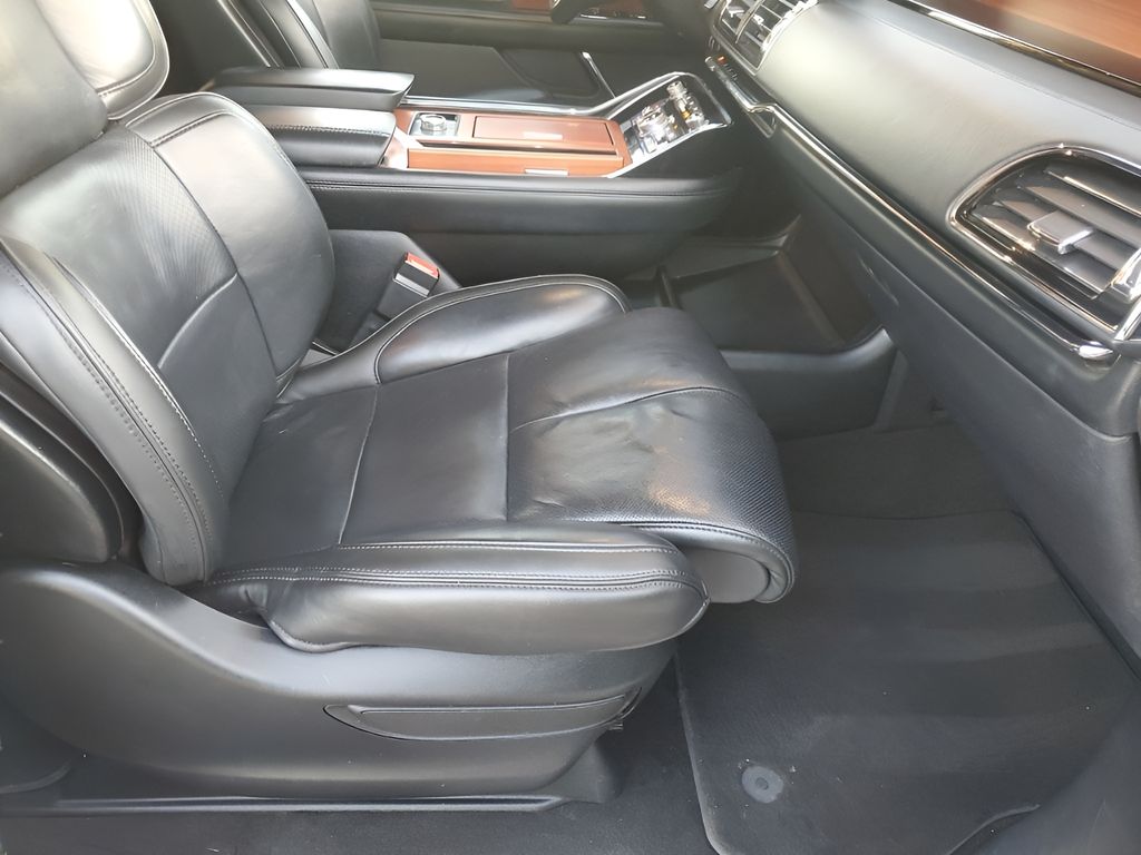 Used Car 2018 Lincoln Navigator  Reserve For Sale Under $25,000 In Austin, Texas