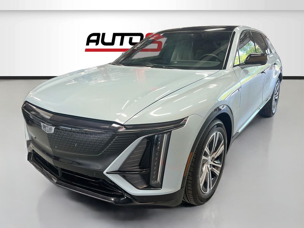 Used 2025 Nimbus Metallic Cadillac Sport image 3