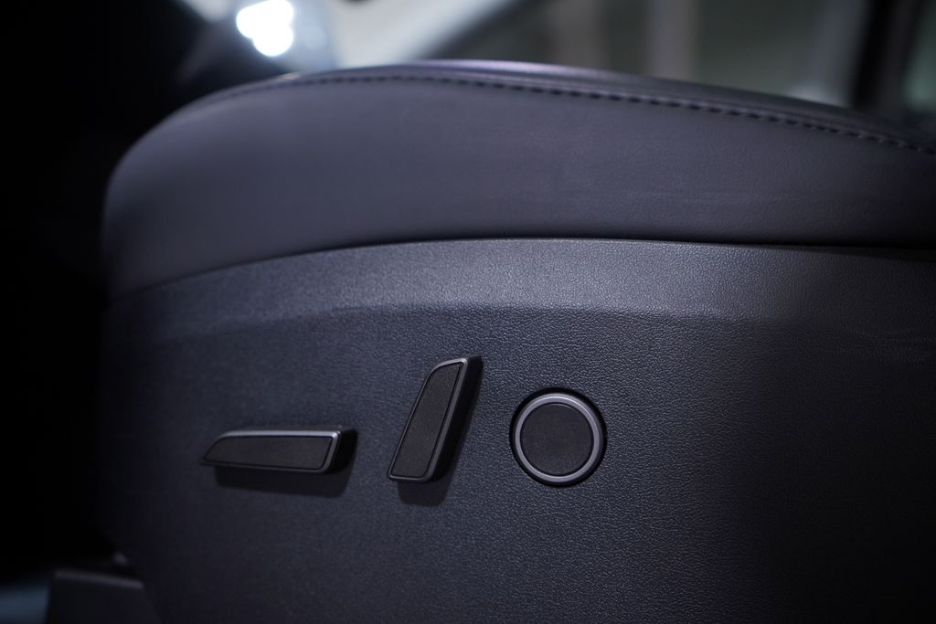 Thumbnail: 2024 Tesla Model Y - 17