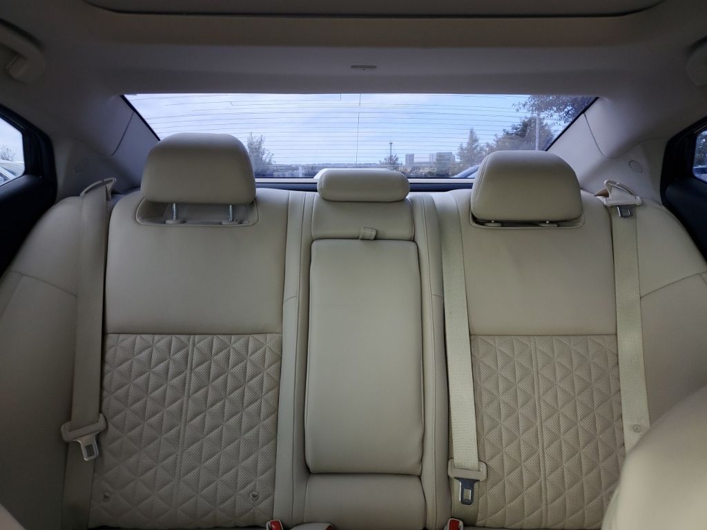 Used Car 2017 Nissan Maxima  Platinum For Sale Under $15,000 In Austin, Texas