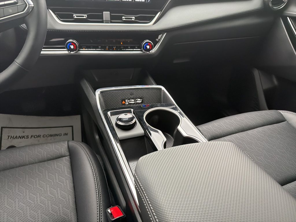 Thumbnail: 2026 Chevrolet Equinox - 16