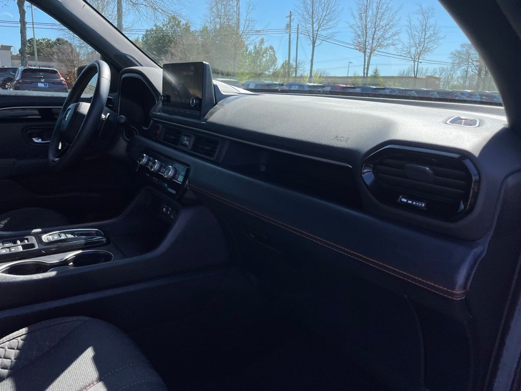 Thumbnail: 2025 Honda Pilot - 32