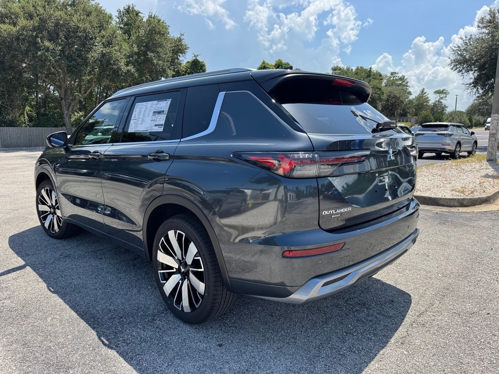 2025 Mitsubishi Outlander SEL photo 4