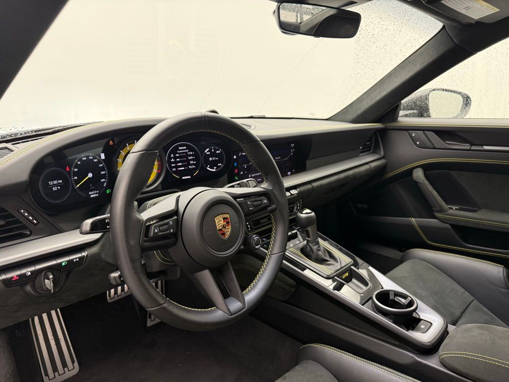 Thumbnail: 2024 Porsche 911 - 4