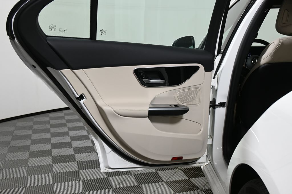 Thumbnail: 2023 Mercedes-Benz C-Class - 30