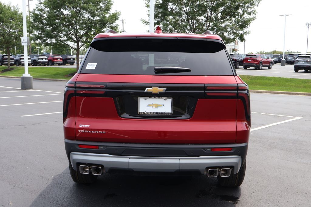 Thumbnail: 2027 Chevrolet Traverse - 6