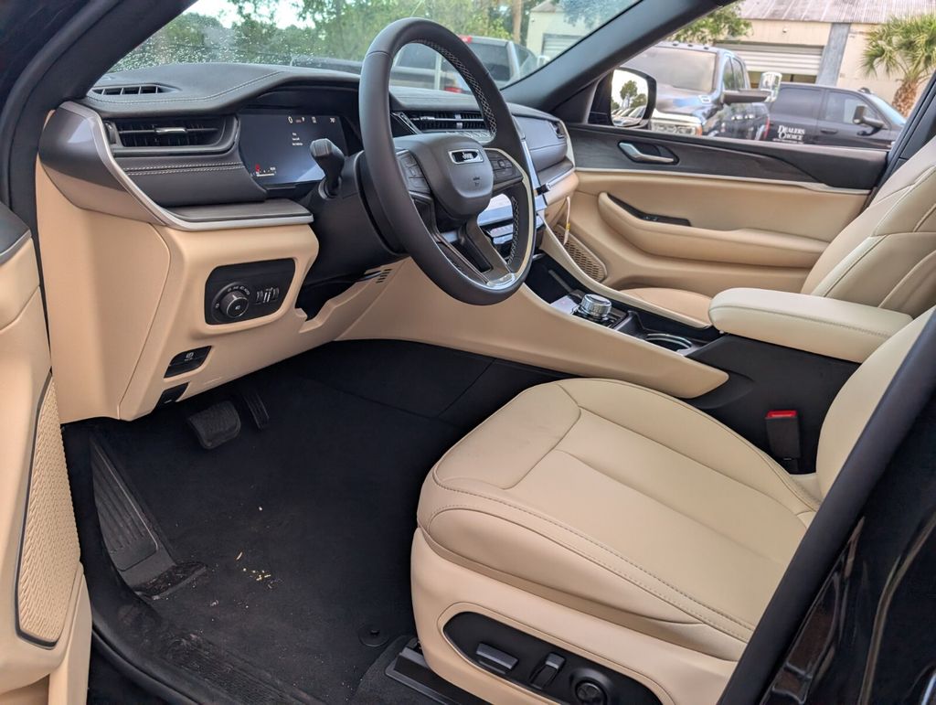 new 2026 Jeep Grand Cherokee L car, priced at $46,725