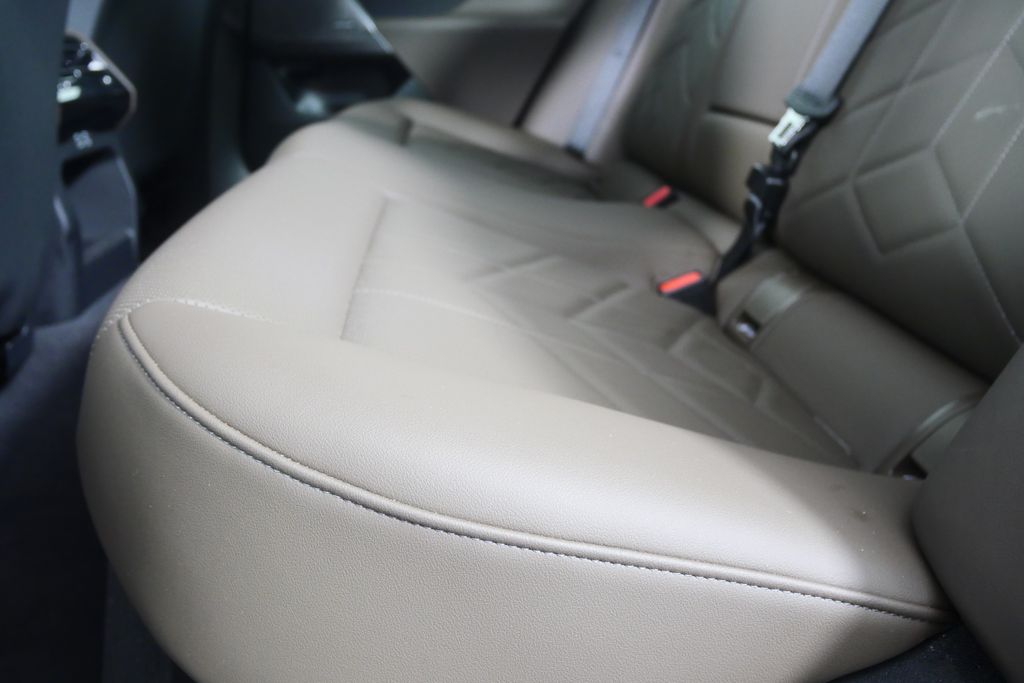 Thumbnail: 2025 BMW 5 Series - 14