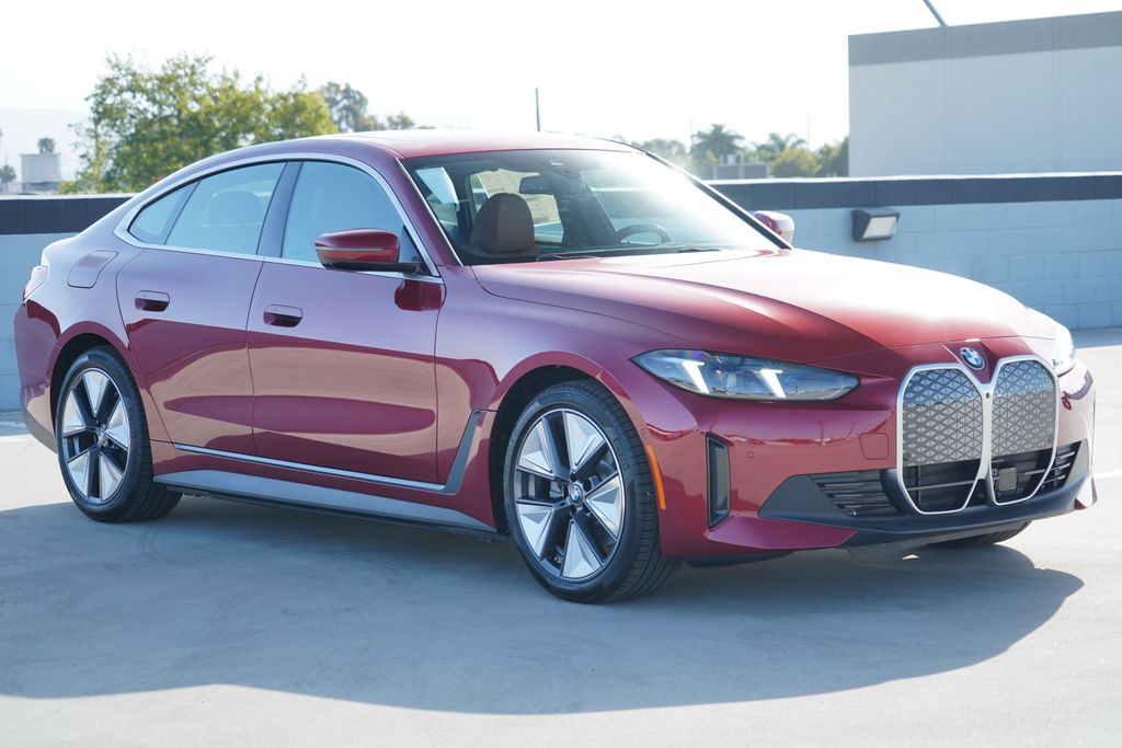 Thumbnail: 2026 BMW i4 - 3