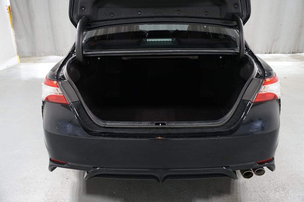 Thumbnail: 2020 Toyota Camry - 31